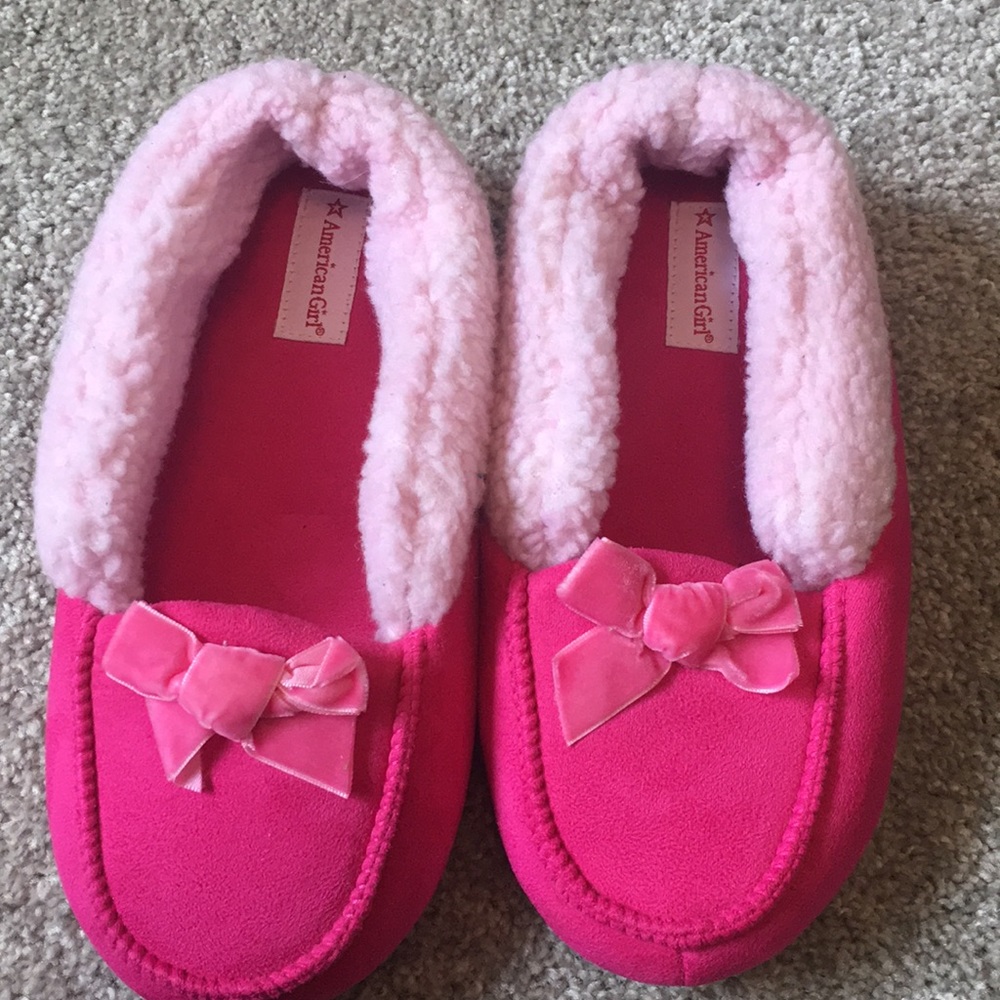 American Girl slippers size 3 1/2 -5